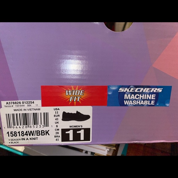 Skechers memory foam knit sneaker scallop edge - Picture 9 of 16